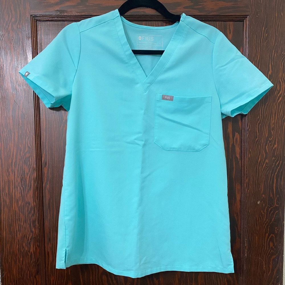XS Figs Fresh Aqua Catarina One Pocket Scrub Top